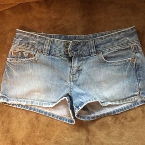 American Eagle light washed jean shorts